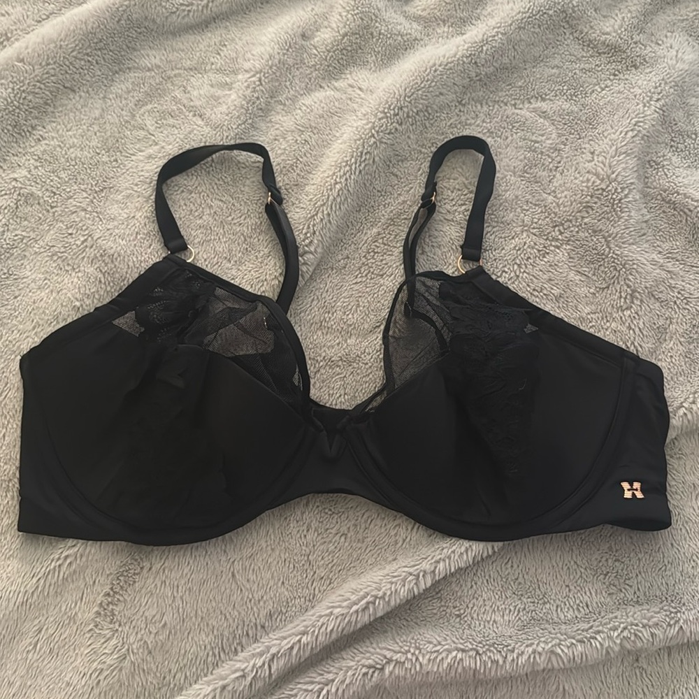 New without tags black lined Savage X Fenty bra, size 40DD
